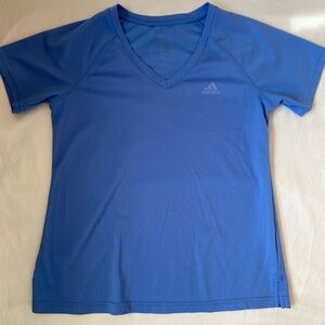 🤍ADIDAS V NECK TEE!